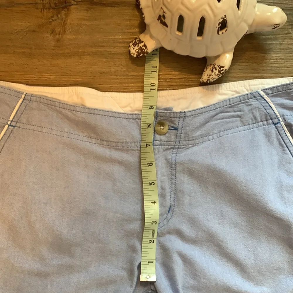 Columbia women’s light blue shorts size 10-L